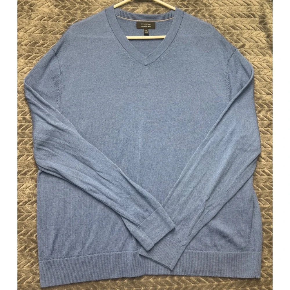 Banana Republic Mens XXL Blue 100% Merino Wool V-Neck Lightweight Sweater (1513)